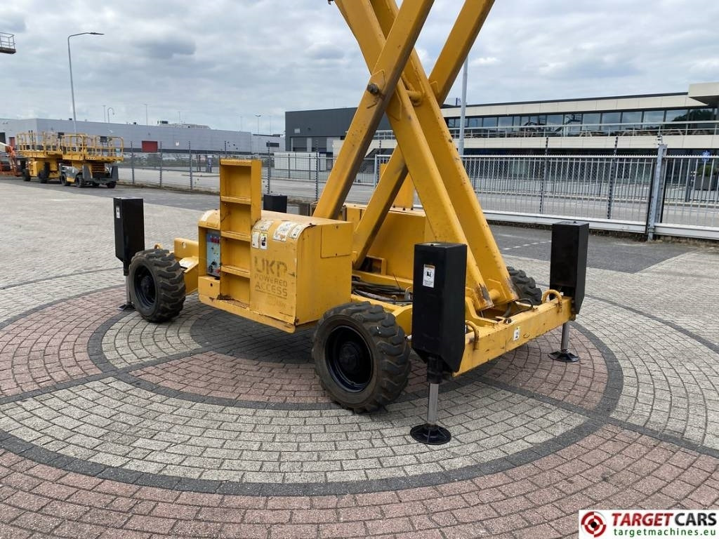 Ножична работна платформа Haulotte H18SXNT Diesel H18SX 4x4 Scissor Work Lift 1800cm: снимка 17