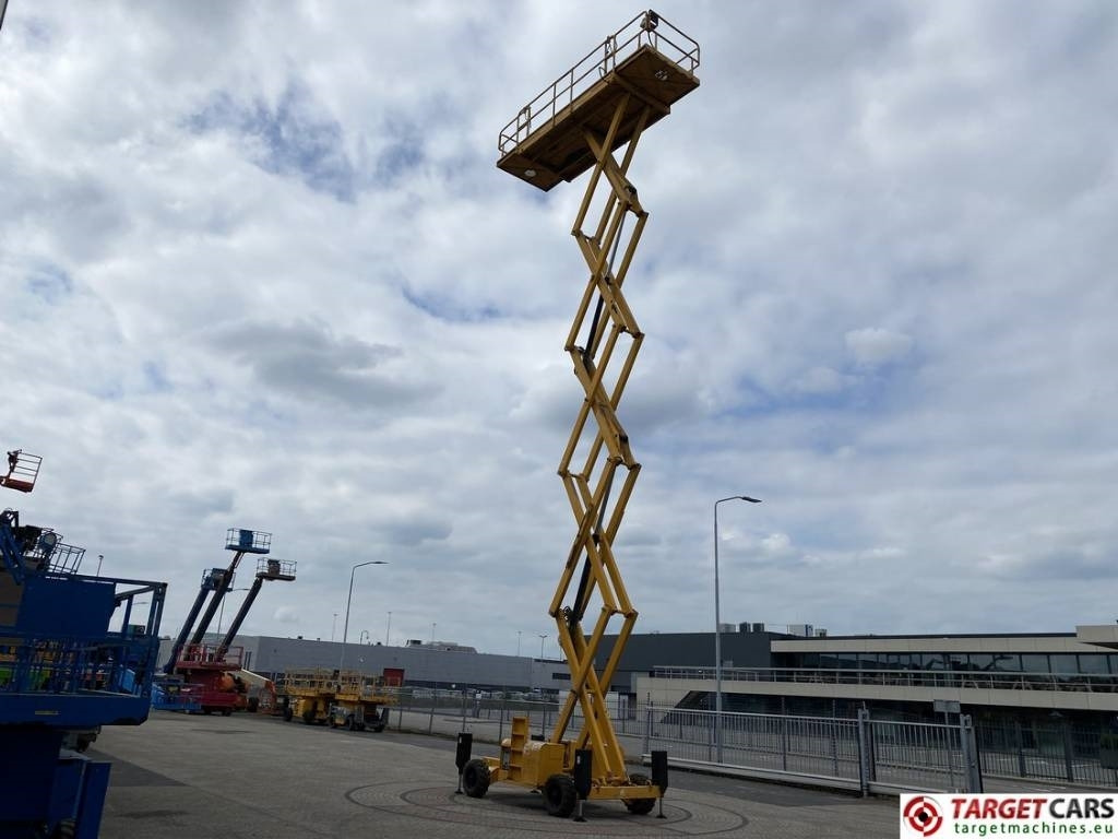 Ножична работна платформа Haulotte H18SXNT Diesel H18SX 4x4 Scissor Work Lift 1800cm: снимка 7