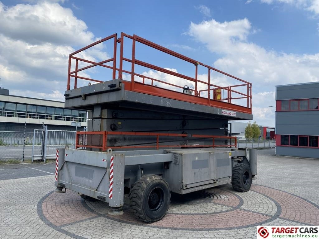 Holland Lift Combistar M-250DL27 diesel scissor worklift 27.20M - Ножична работна платформа: снимка 3 Holland Lift Combistar M-250DL27 diesel scissor worklift 27.20M - Ножична работна платформа: снимка 3