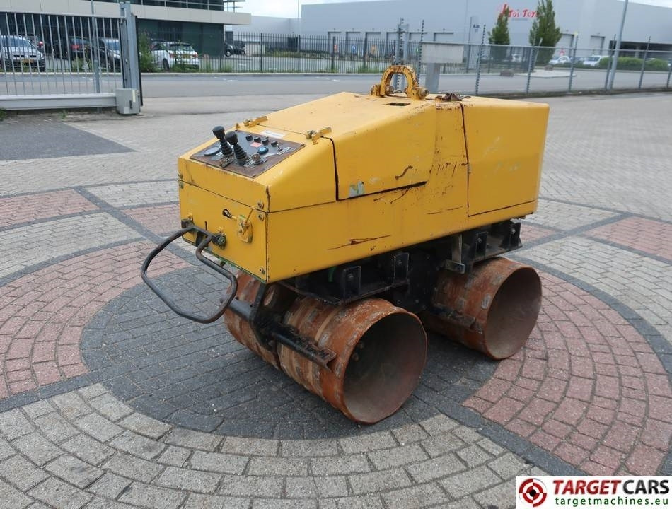 JCB Vibromax VM1500 Trench Compactor Roller 85cm - Пътен валяк: снимка 3 JCB Vibromax VM1500 Trench Compactor Roller 85cm - Пътен валяк: снимка 3