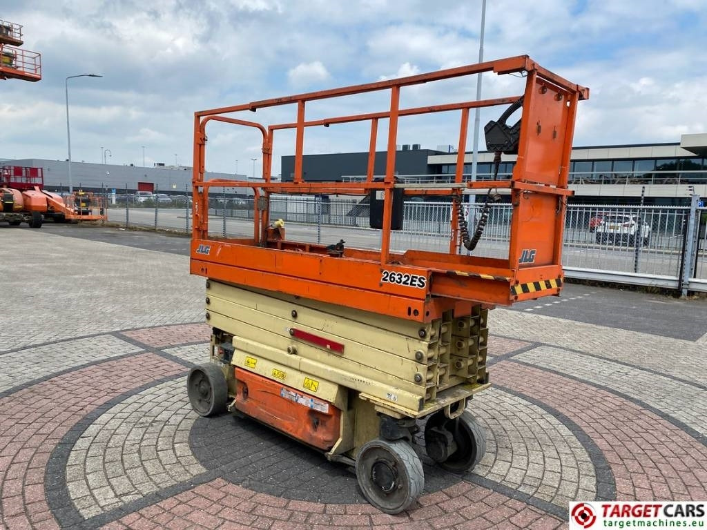 JLG 2632ES Electric Scissor Work Lift 977cm - Ножична работна платформа: снимка 2 JLG 2632ES Electric Scissor Work Lift 977cm - Ножична работна платформа: снимка 2