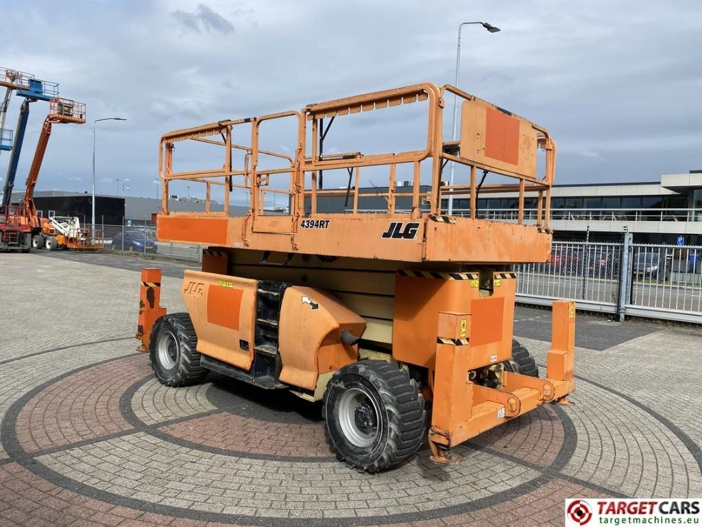 JLG 4394RT Diesel 4x4 Scissor Work Lift 1511cm - Ножична работна платформа: снимка 2 JLG 4394RT Diesel 4x4 Scissor Work Lift 1511cm - Ножична работна платформа: снимка 2