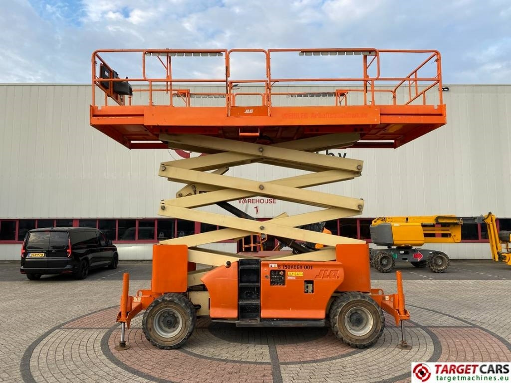 JLG 4394RT Diesel 4x4 Scissor Work Lift 1511cm - Ножична работна платформа: снимка 5 JLG 4394RT Diesel 4x4 Scissor Work Lift 1511cm - Ножична работна платформа: снимка 5
