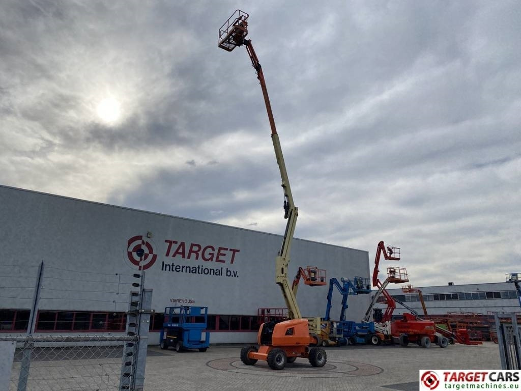 JLG 520AJ Articulated 4x4 Diesel Boom Work Lift 1800cm  - Артикулираща платформа: снимка 5 JLG 520AJ Articulated 4x4 Diesel Boom Work Lift 1800cm  - Артикулираща платформа: снимка 5