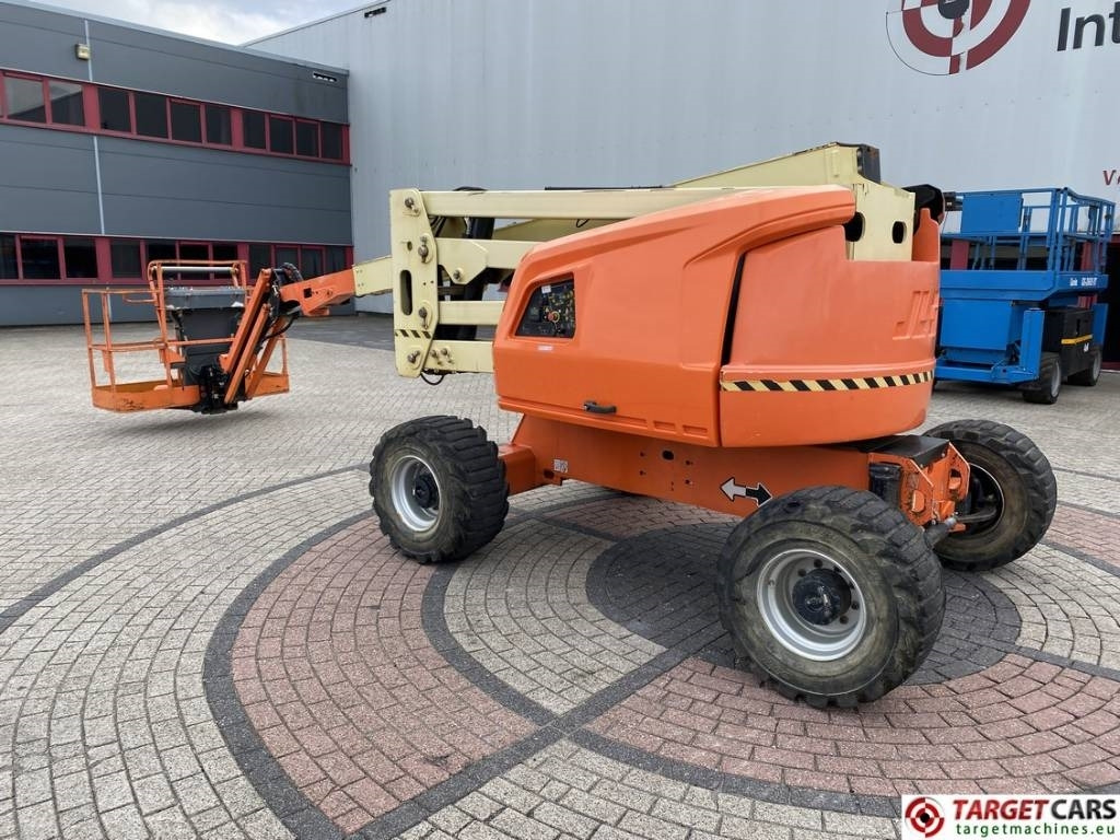 JLG 520AJ Articulated 4x4 Diesel Boom Work Lift 1800cm  - Артикулираща платформа: снимка 4 JLG 520AJ Articulated 4x4 Diesel Boom Work Lift 1800cm  - Артикулираща платформа: снимка 4