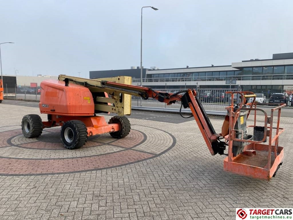JLG 520AJ Articulated 4x4 Diesel Boom Work Lift 1800cm - Артикулираща платформа: снимка 2 JLG 520AJ Articulated 4x4 Diesel Boom Work Lift 1800cm - Артикулираща платформа: снимка 2