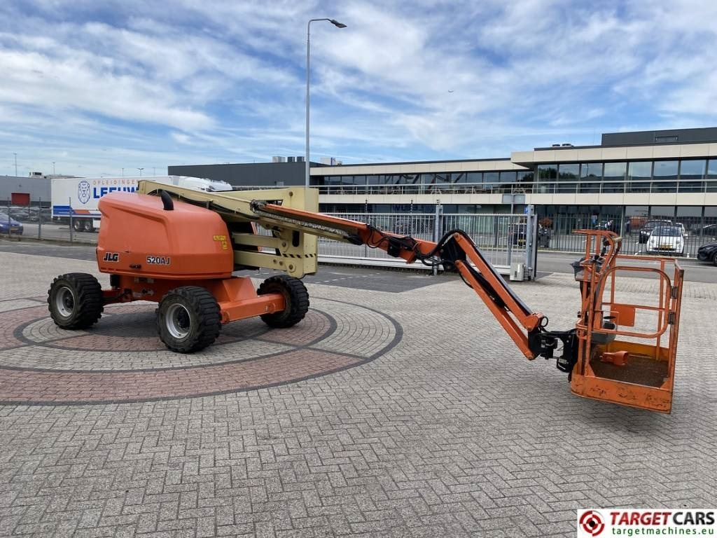 JLG 520AJ Articulated 4x4 Diesel Boom Work Lift 1800cm  - Артикулираща платформа: снимка 2 JLG 520AJ Articulated 4x4 Diesel Boom Work Lift 1800cm  - Артикулираща платформа: снимка 2