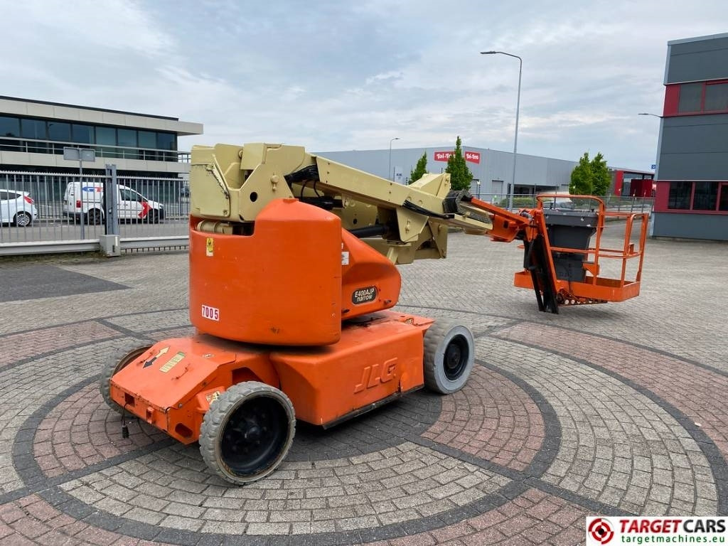 JLG E400AJPN Jib Plus Articulated Boom Lift 1419cm - Артикулираща платформа: снимка 3 JLG E400AJPN Jib Plus Articulated Boom Lift 1419cm - Артикулираща платформа: снимка 3