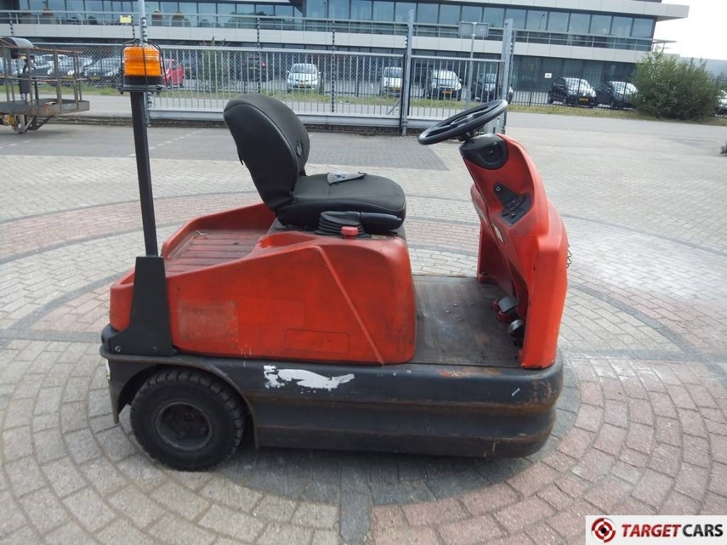 Linde P60Z Electric Tow Truck Tractor 6000KG - Електрически влекач: снимка 4 Linde P60Z Electric Tow Truck Tractor 6000KG - Електрически влекач: снимка 4