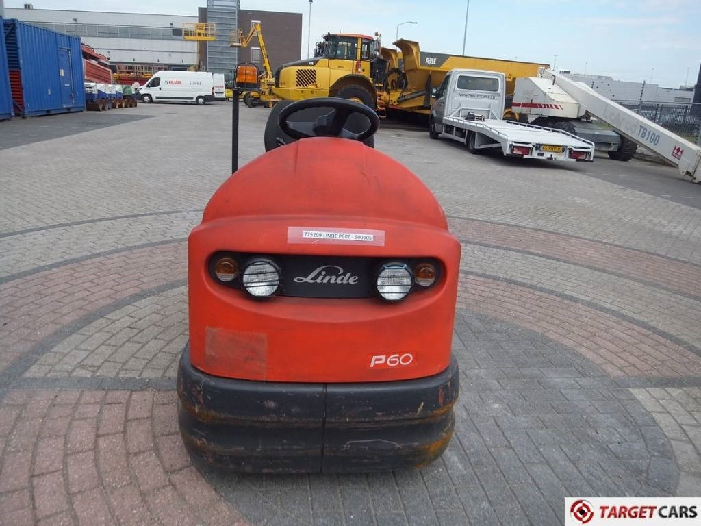 Linde P60Z Electric Tow Truck Tractor 6000KG - Електрически влекач: снимка 2 Linde P60Z Electric Tow Truck Tractor 6000KG - Електрически влекач: снимка 2
