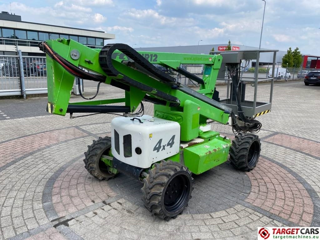Niftylift HR12D 4WD Articulated Diesel Boom Work Lift 1220cm - Артикулираща платформа: снимка 3 Niftylift HR12D 4WD Articulated Diesel Boom Work Lift 1220cm - Артикулираща платформа: снимка 3