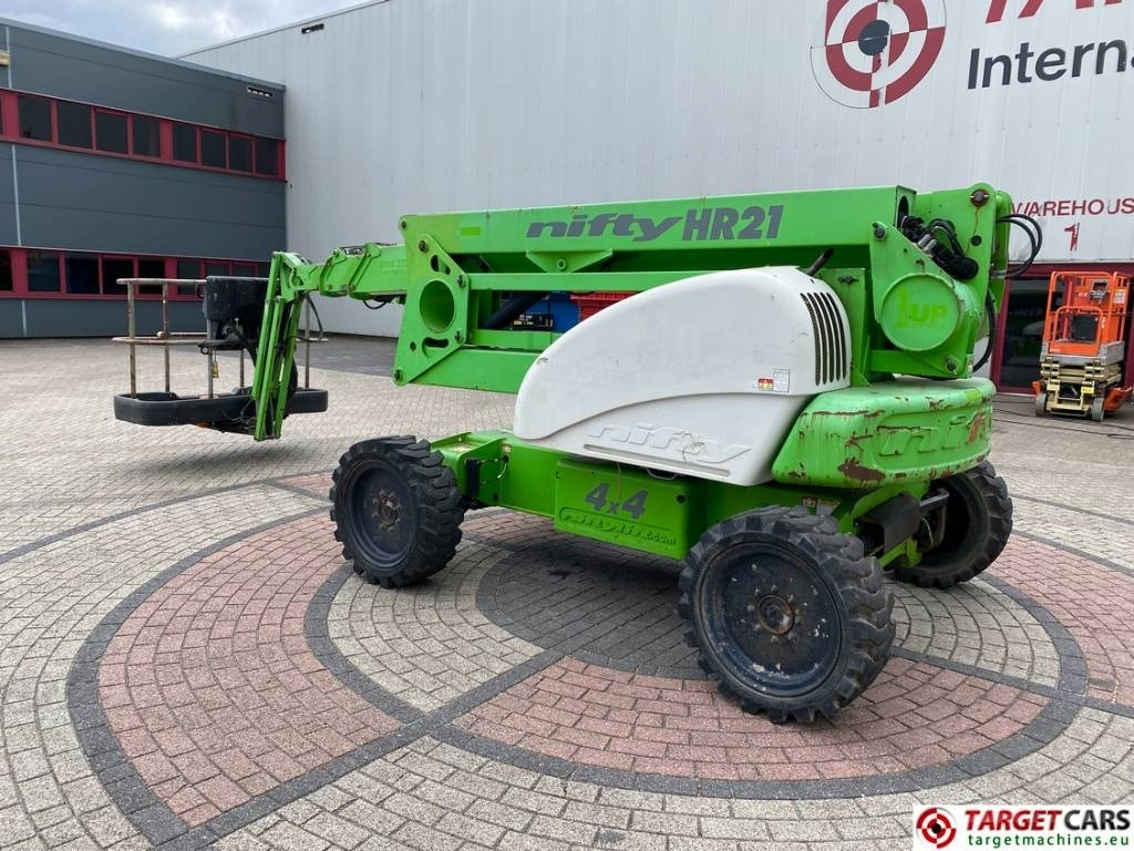 Niftylift HR21D Diesel 4x4 Articulated Boom Work Lift 2080cm - Артикулираща платформа: снимка 4 Niftylift HR21D Diesel 4x4 Articulated Boom Work Lift 2080cm - Артикулираща платформа: снимка 4