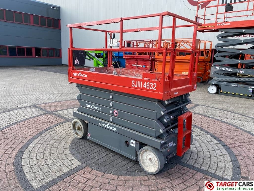 SkyJack SJ4632 Electric 4632 Scissor Work Lift 1170cm - Ножична работна платформа: снимка 4 SkyJack SJ4632 Electric 4632 Scissor Work Lift 1170cm - Ножична работна платформа: снимка 4