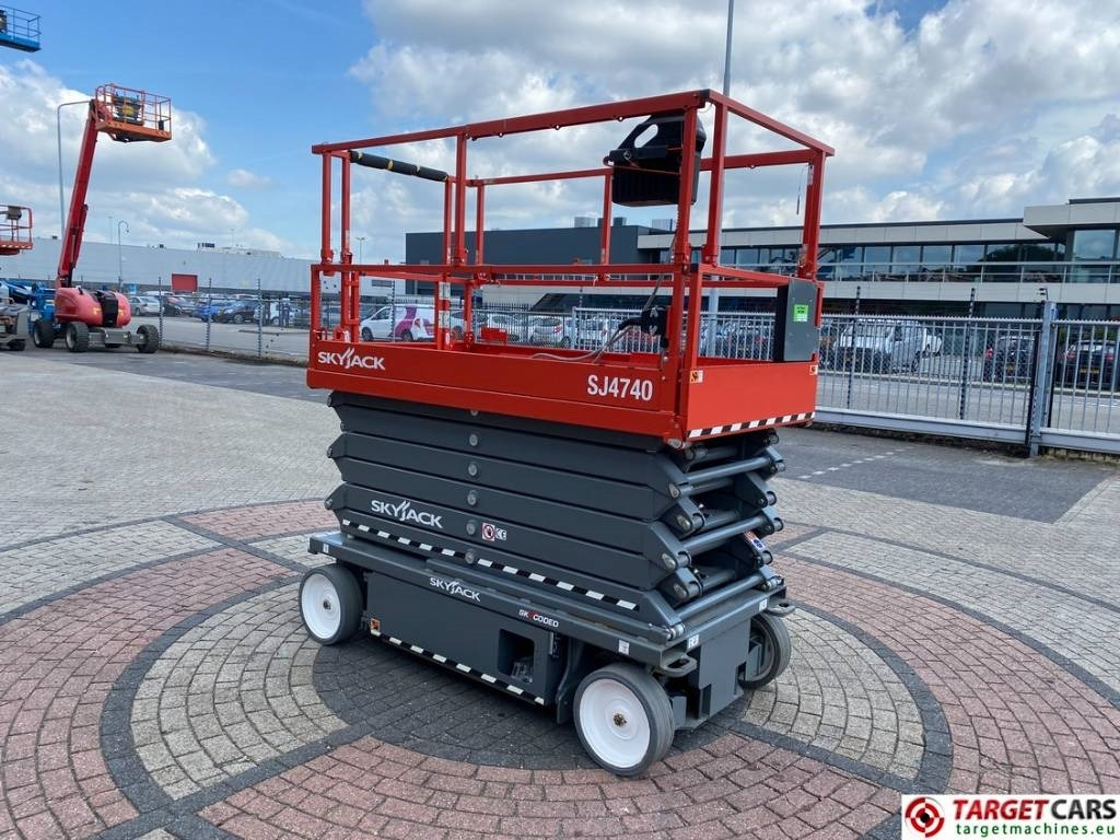 SkyJack SJ4740 Electric 4740 Scissor Work Lift 1380cm - Ножична работна платформа: снимка 2 SkyJack SJ4740 Electric 4740 Scissor Work Lift 1380cm - Ножична работна платформа: снимка 2