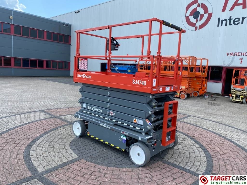 SkyJack SJ4740 Electric 4740 Scissor Work Lift 1380cm - Ножична работна платформа: снимка 4 SkyJack SJ4740 Electric 4740 Scissor Work Lift 1380cm - Ножична работна платформа: снимка 4
