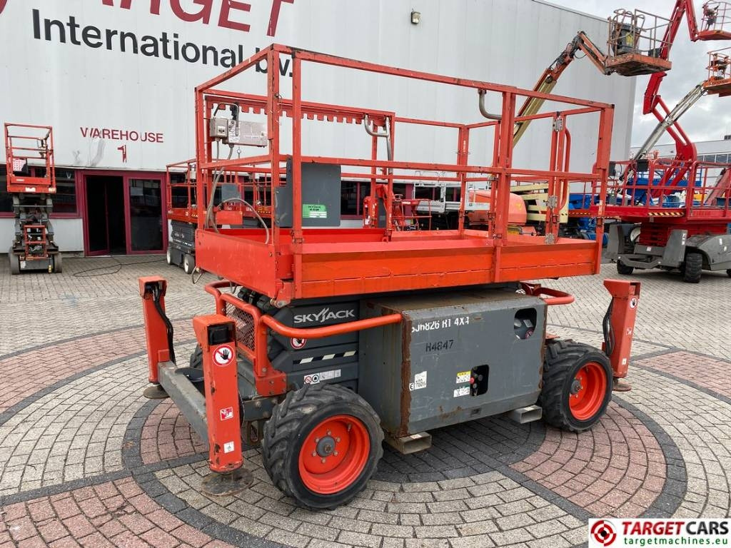 SkyJack SJ6826RT Diesel 4x4 Scissor Work Lift 992cm - Ножична работна платформа: снимка 1 SkyJack SJ6826RT Diesel 4x4 Scissor Work Lift 992cm - Ножична работна платформа: снимка 1