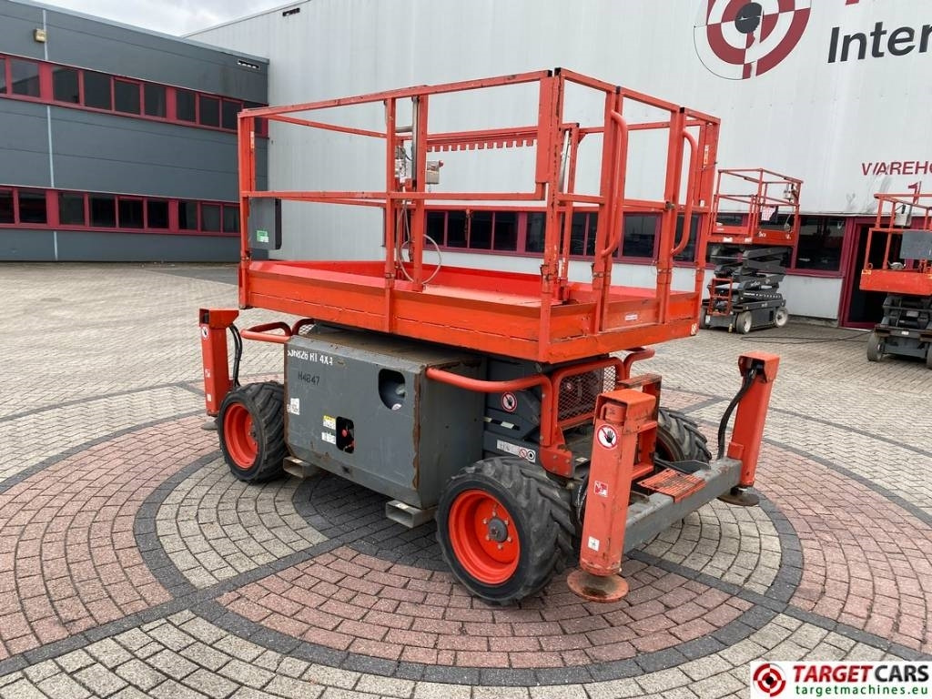 SkyJack SJ6826RT Diesel 4x4 Scissor Work Lift 992cm - Ножична работна платформа: снимка 4 SkyJack SJ6826RT Diesel 4x4 Scissor Work Lift 992cm - Ножична работна платформа: снимка 4