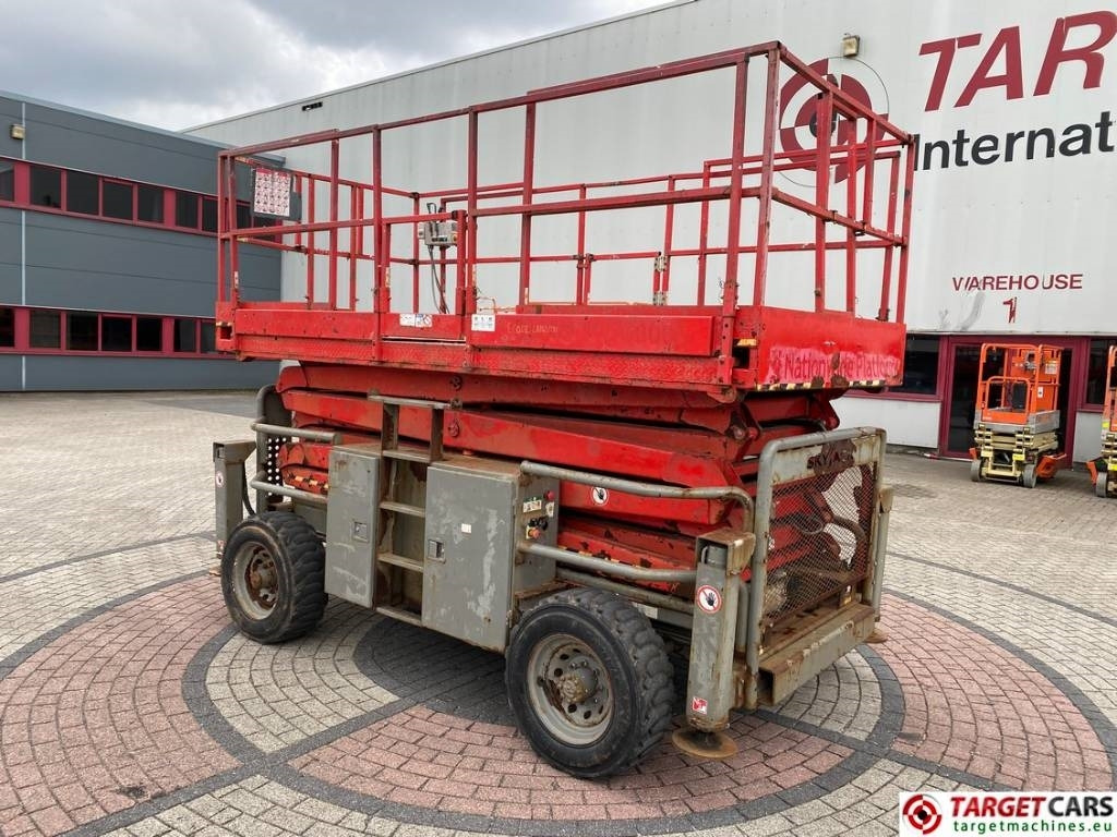 SkyJack SJ8841RT Diesel 4x4 Scissor Work Lift 1430cm - Ножична работна платформа: снимка 4 SkyJack SJ8841RT Diesel 4x4 Scissor Work Lift 1430cm - Ножична работна платформа: снимка 4