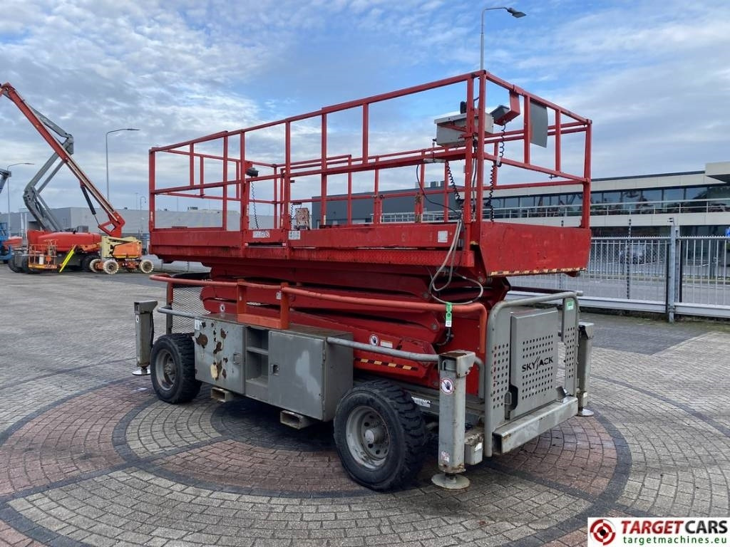 SkyJack SJ9241 RT Diesel 4x4 Scissor Work Lift 1450cm - Ножична работна платформа: снимка 2 SkyJack SJ9241 RT Diesel 4x4 Scissor Work Lift 1450cm - Ножична работна платформа: снимка 2