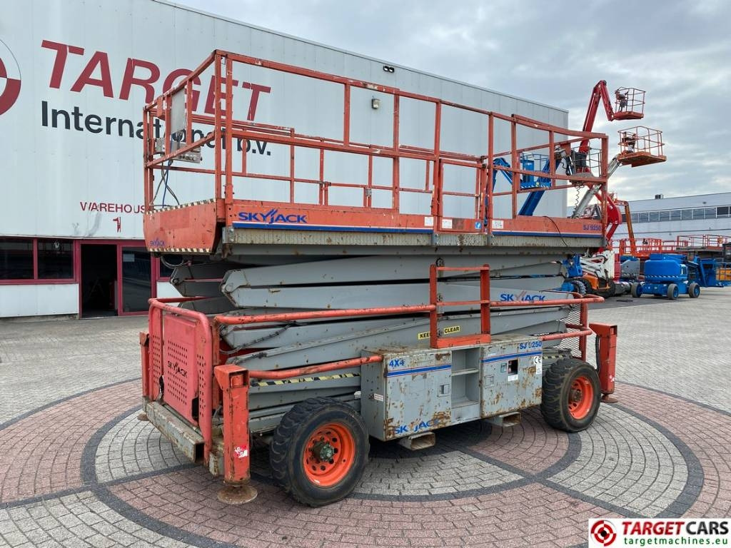 SkyJack SJ9250 RT Diesel Scissor Work Lift 1720cm - Ножична работна платформа: снимка 1 SkyJack SJ9250 RT Diesel Scissor Work Lift 1720cm - Ножична работна платформа: снимка 1
