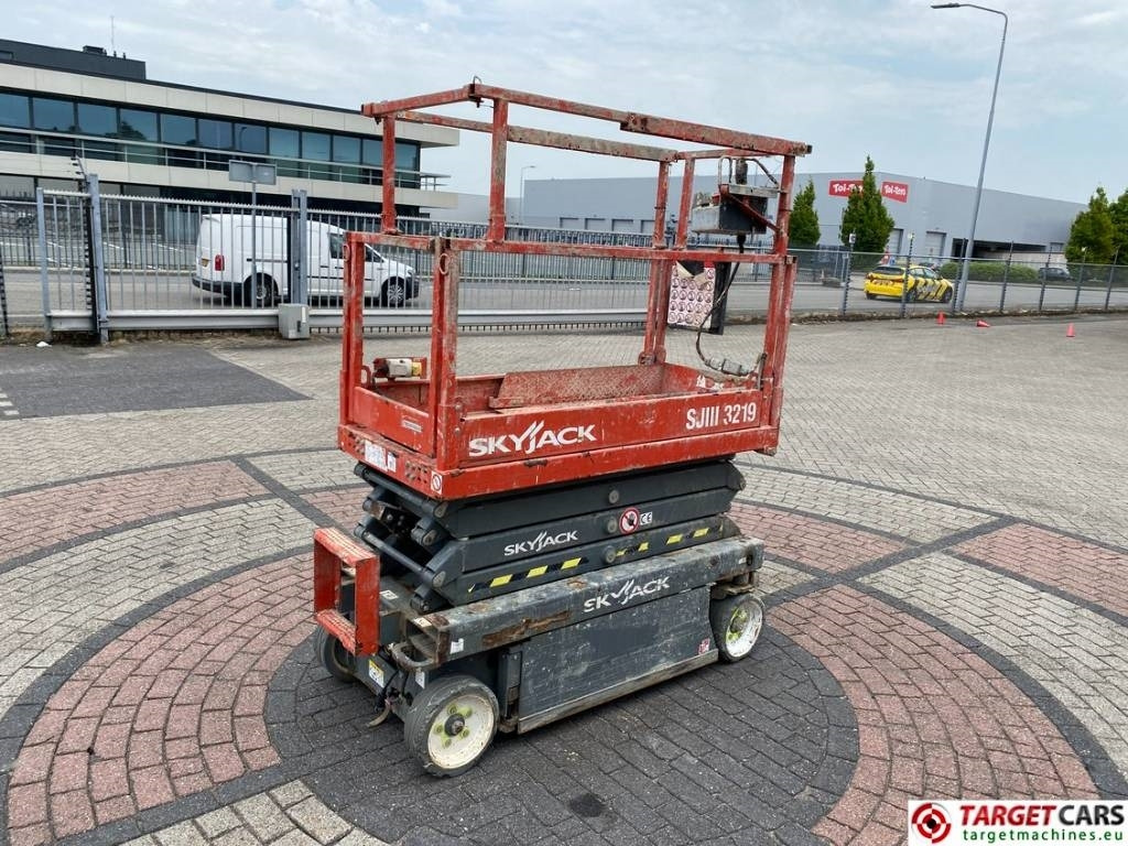 SkyJack SJIII-3219 Electric Scissor Work Lift 780cm - Ножична работна платформа: снимка 3 SkyJack SJIII-3219 Electric Scissor Work Lift 780cm - Ножична работна платформа: снимка 3