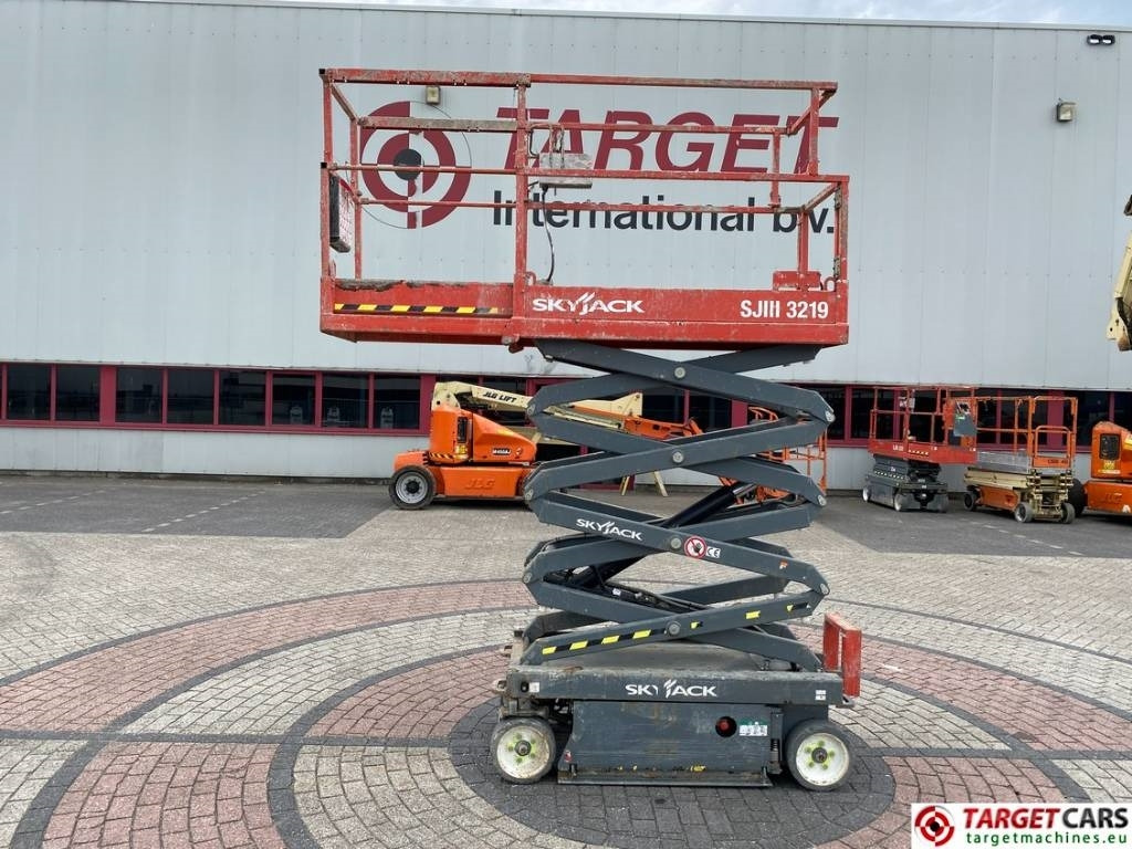SkyJack SJIII-3219 Electric Scissor Work Lift 780cm - Ножична работна платформа: снимка 5 SkyJack SJIII-3219 Electric Scissor Work Lift 780cm - Ножична работна платформа: снимка 5