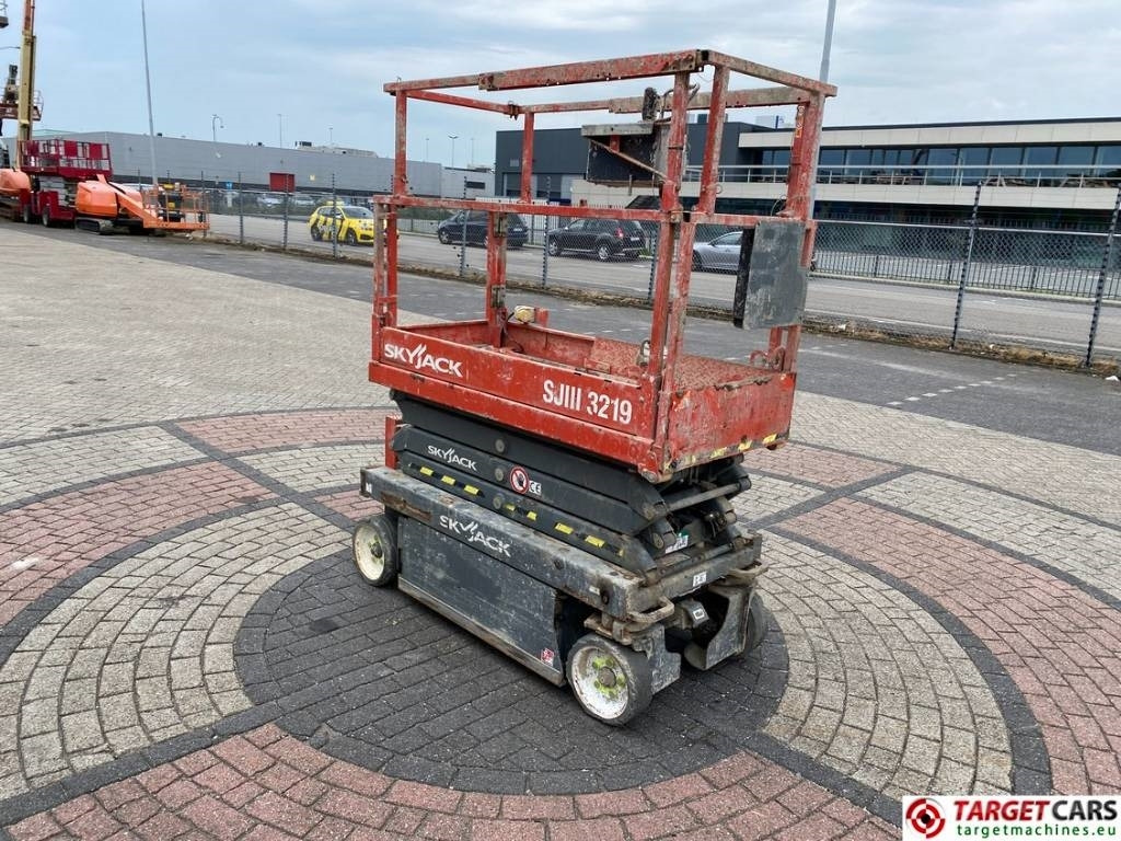 SkyJack SJIII-3219 Electric Scissor Work Lift 780cm - Ножична работна платформа: снимка 2 SkyJack SJIII-3219 Electric Scissor Work Lift 780cm - Ножична работна платформа: снимка 2