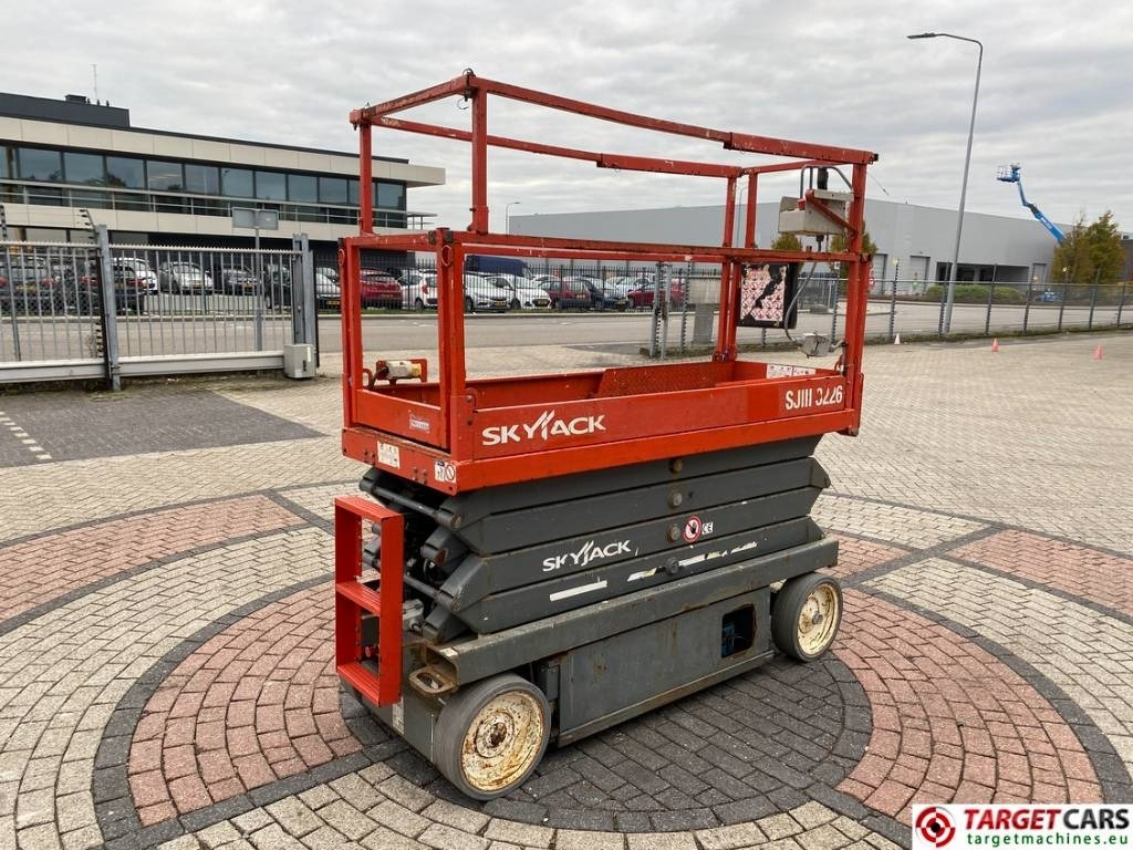 SkyJack SJIII-3226 Electric 3226 Scissor Work Lift 990cm - Ножична работна платформа: снимка 3 SkyJack SJIII-3226 Electric 3226 Scissor Work Lift 990cm - Ножична работна платформа: снимка 3