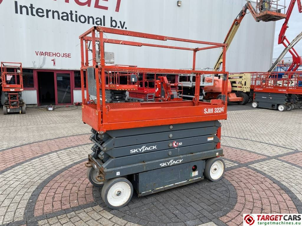 SkyJack SJIII-3226 Electric 3226 Scissor Work Lift 990cm - Ножична работна платформа: снимка 1 SkyJack SJIII-3226 Electric 3226 Scissor Work Lift 990cm - Ножична работна платформа: снимка 1