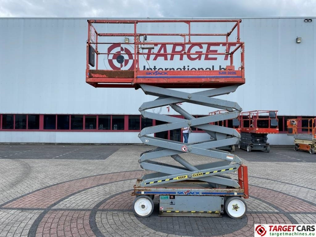 SkyJack SJIII-3226 Electric 3226 Scissor Work Lift 990cm - Ножична работна платформа: снимка 5 SkyJack SJIII-3226 Electric 3226 Scissor Work Lift 990cm - Ножична работна платформа: снимка 5