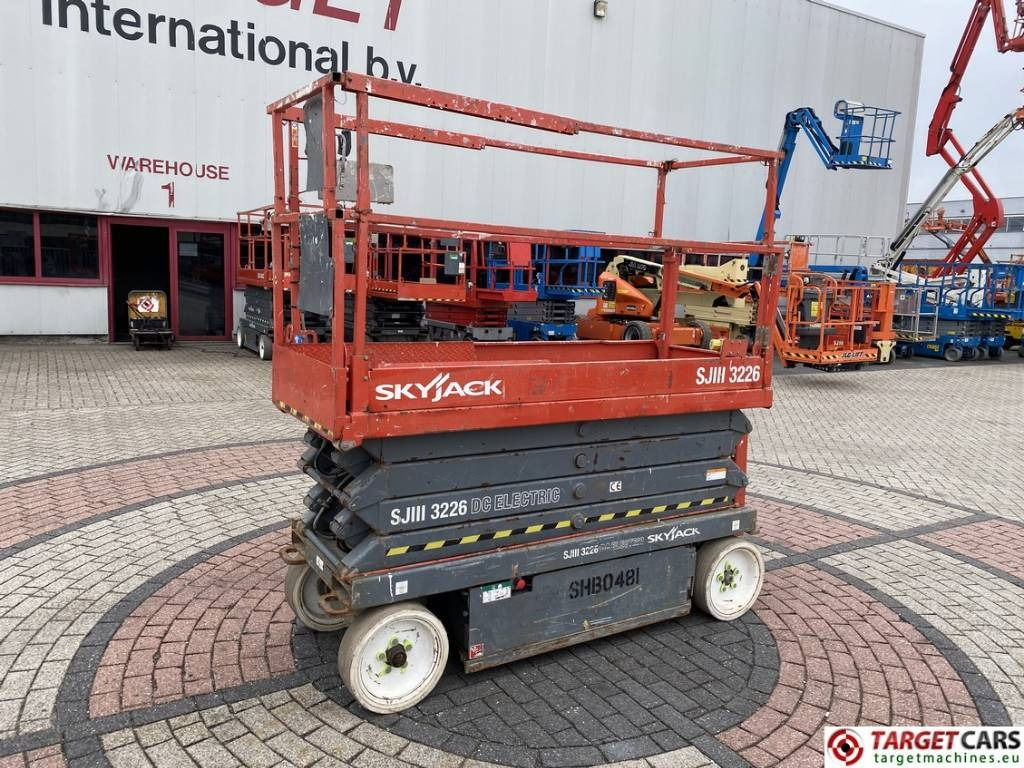 SkyJack SJIII-3226 Electric Scissor Work Lift 990cm  - Ножична работна платформа: снимка 1 SkyJack SJIII-3226 Electric Scissor Work Lift 990cm  - Ножична работна платформа: снимка 1