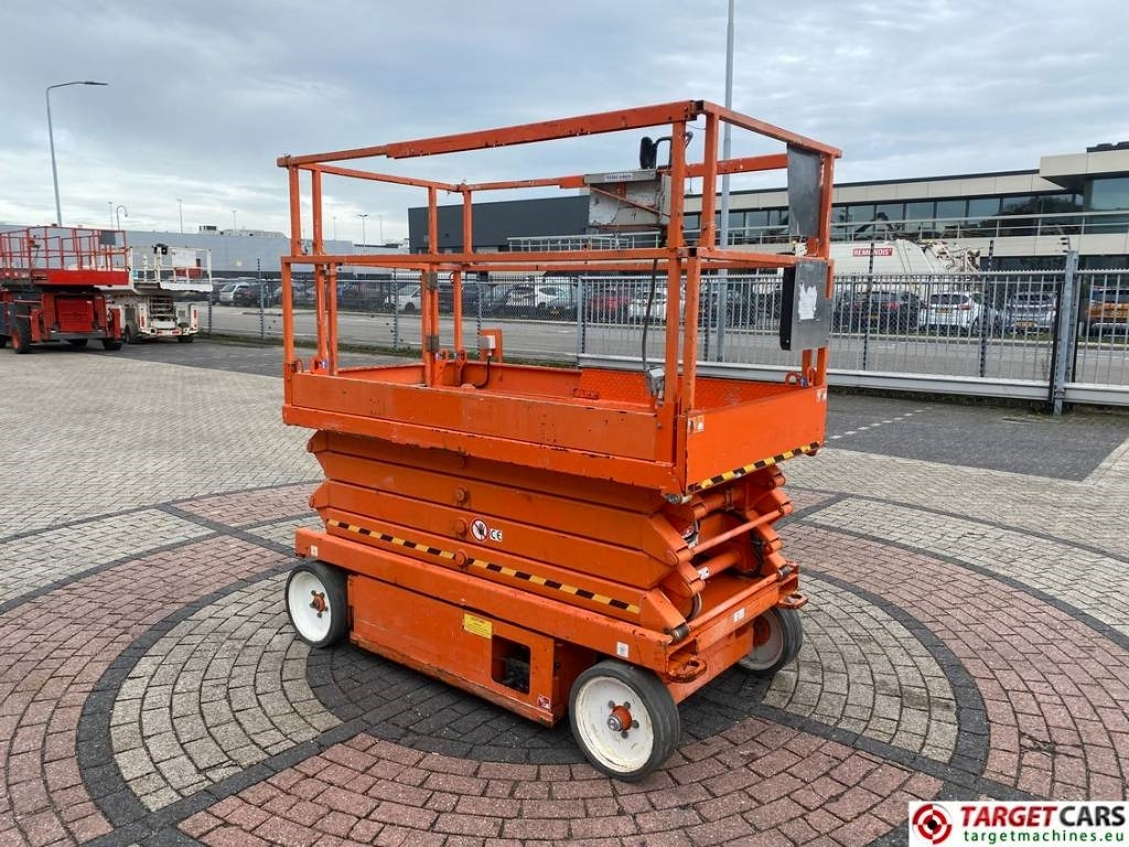 SkyJack SJIII-4626 Electric 4626 Scissor Work Lift 990cm - Ножична работна платформа: снимка 2 SkyJack SJIII-4626 Electric 4626 Scissor Work Lift 990cm - Ножична работна платформа: снимка 2