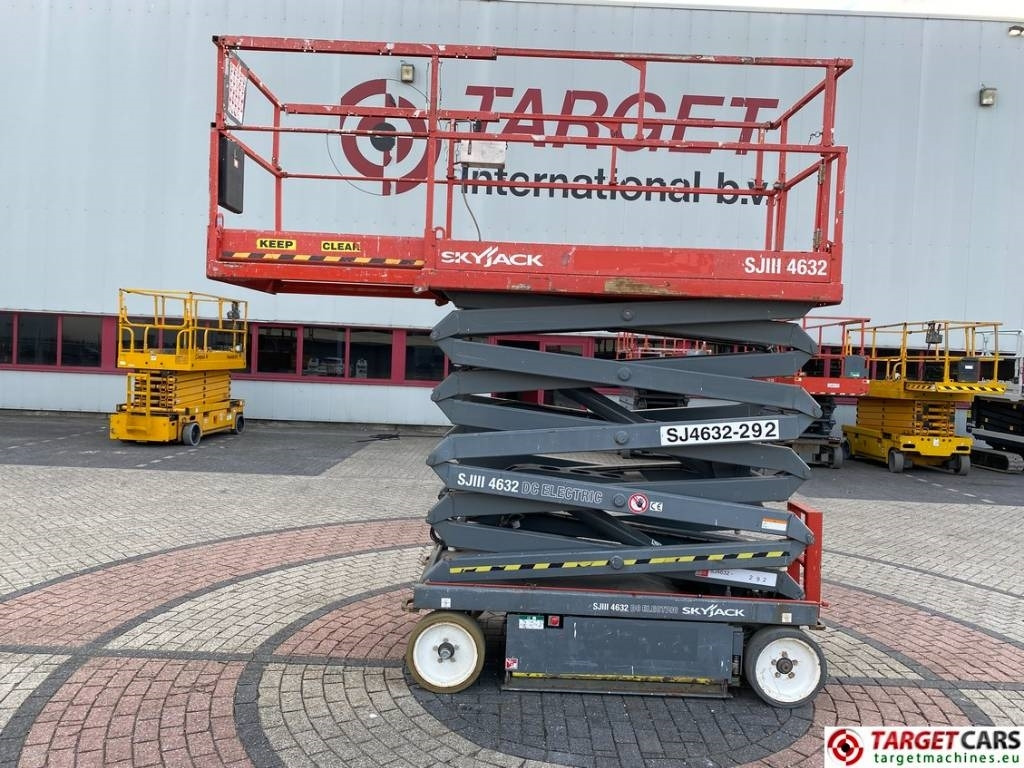 SkyJack SJIII-4632 Electric 4632 Scissor Work Lift 1170cm - Ножична работна платформа: снимка 5 SkyJack SJIII-4632 Electric 4632 Scissor Work Lift 1170cm - Ножична работна платформа: снимка 5