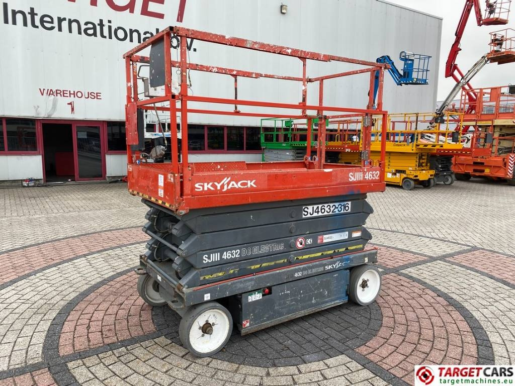 SkyJack SJIII-4632 Electric 4632 Scissor Work Lift 1170cm  - Ножична работна платформа: снимка 1 SkyJack SJIII-4632 Electric 4632 Scissor Work Lift 1170cm  - Ножична работна платформа: снимка 1