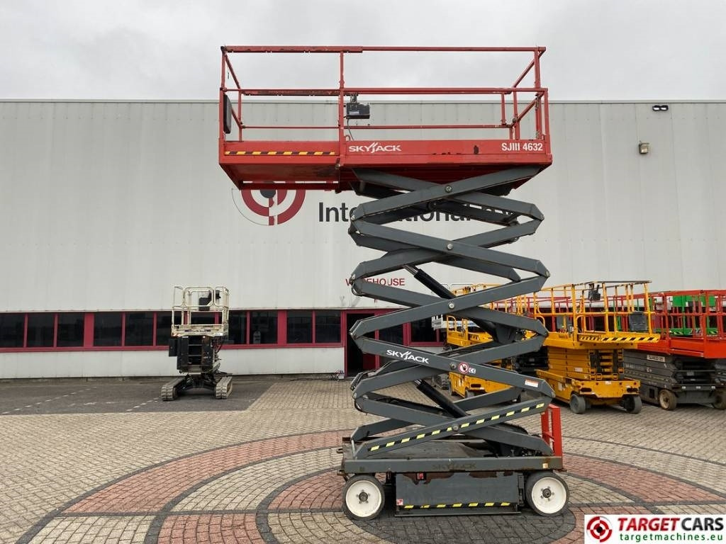SkyJack SJIII-4632 Electric 4632 Scissor Work Lift 1170cm - Ножична работна платформа: снимка 5 SkyJack SJIII-4632 Electric 4632 Scissor Work Lift 1170cm - Ножична работна платформа: снимка 5