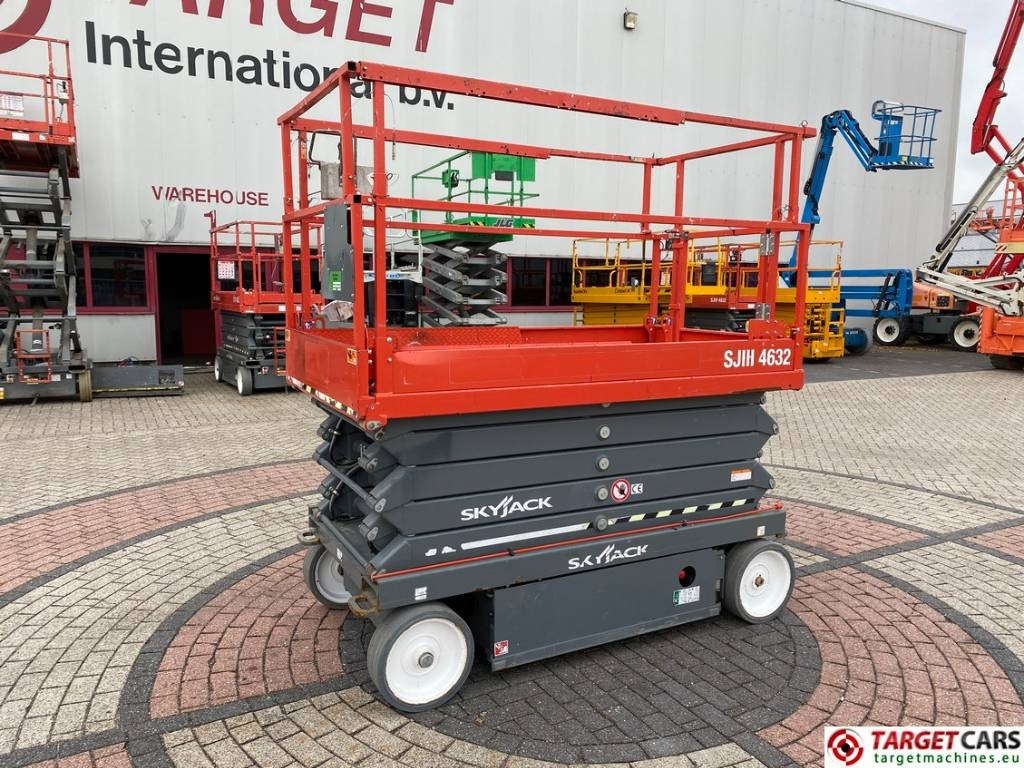 SkyJack SJIII-4632 Electric 4632 Scissor Work Lift 1170cm - Ножична работна платформа: снимка 1 SkyJack SJIII-4632 Electric 4632 Scissor Work Lift 1170cm - Ножична работна платформа: снимка 1