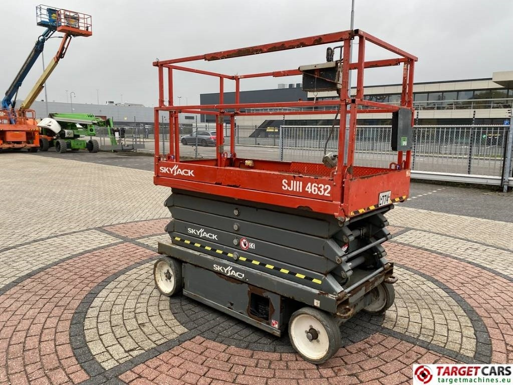 SkyJack SJIII-4632 Electric 4632 Scissor Work Lift 1170cm - Ножична работна платформа: снимка 2 SkyJack SJIII-4632 Electric 4632 Scissor Work Lift 1170cm - Ножична работна платформа: снимка 2