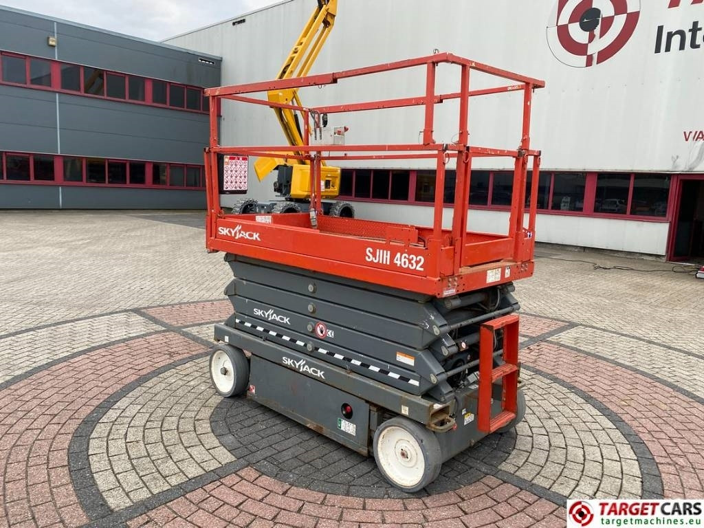 SkyJack SJIII-4632 Electric 4632 Scissor Work Lift 1170cm - Ножична работна платформа: снимка 4 SkyJack SJIII-4632 Electric 4632 Scissor Work Lift 1170cm - Ножична работна платформа: снимка 4