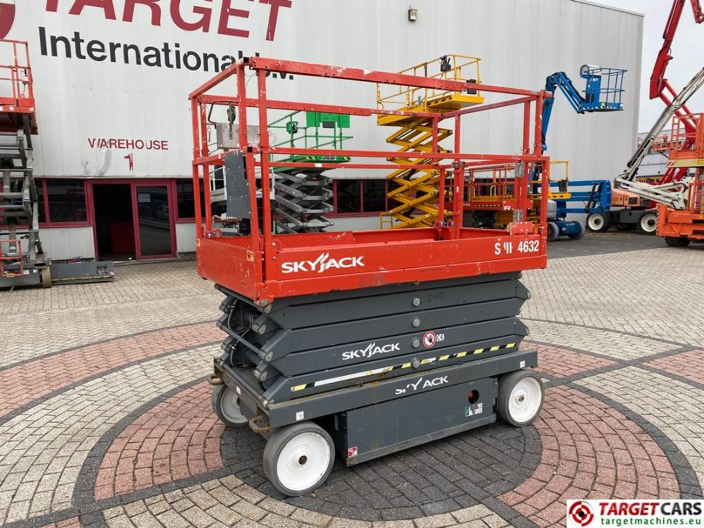 SkyJack SJIII-4632 Electric 4632 Scissor Work Lift 1170cm  - Ножична работна платформа: снимка 1 SkyJack SJIII-4632 Electric 4632 Scissor Work Lift 1170cm  - Ножична работна платформа: снимка 1