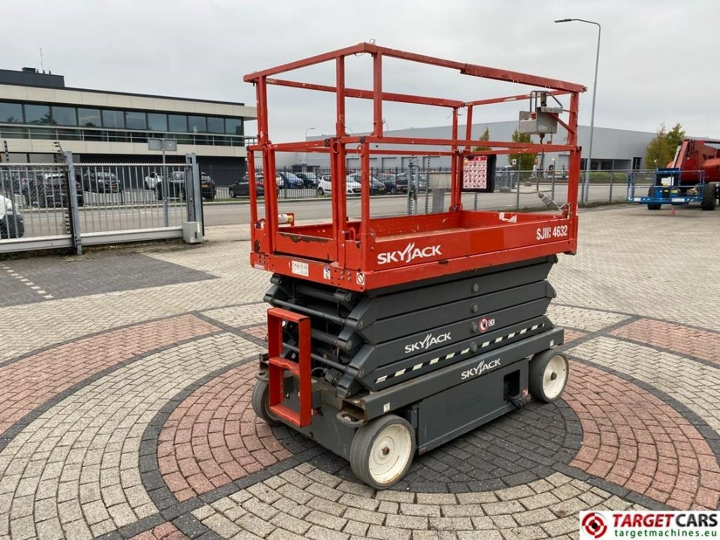 SkyJack SJIII-4632 Electric 4632 Scissor Work lift 1170cm  - Ножична работна платформа: снимка 3 SkyJack SJIII-4632 Electric 4632 Scissor Work lift 1170cm  - Ножична работна платформа: снимка 3
