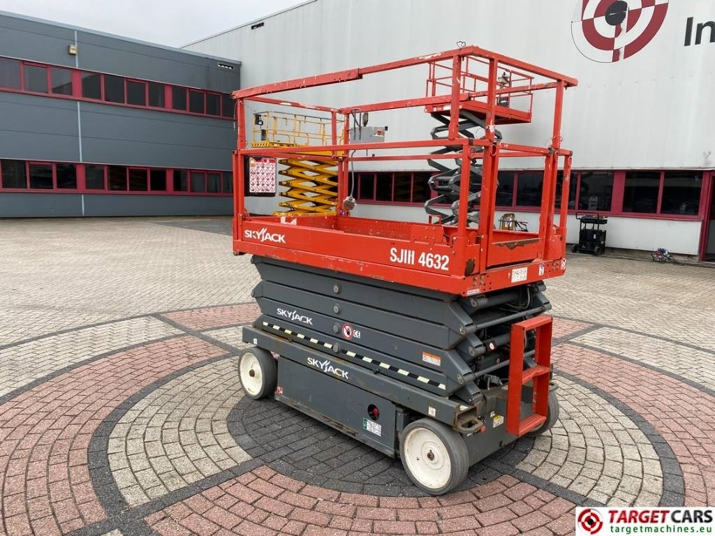 SkyJack SJIII-4632 Electric 4632 Scissor Work lift 1170cm  - Ножична работна платформа: снимка 4 SkyJack SJIII-4632 Electric 4632 Scissor Work lift 1170cm  - Ножична работна платформа: снимка 4