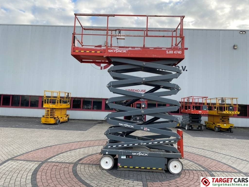 SkyJack SJIII-4740 Electric 4740 Scissor Work Lift 1380cm - Ножична работна платформа: снимка 5 SkyJack SJIII-4740 Electric 4740 Scissor Work Lift 1380cm - Ножична работна платформа: снимка 5