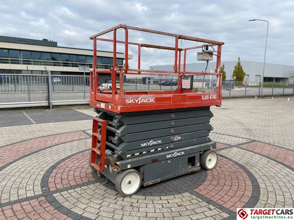 SkyJack SJIII-4740 Electric 4740 Scissor Work Lift 1380cm - Ножична работна платформа: снимка 3 SkyJack SJIII-4740 Electric 4740 Scissor Work Lift 1380cm - Ножична работна платформа: снимка 3