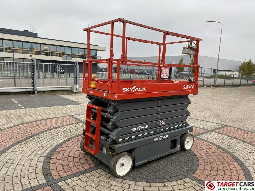 SkyJack SJIII-4740 Electric 4740 Scissor Work Lift 1380cm - Ножична работна платформа: снимка 3 SkyJack SJIII-4740 Electric 4740 Scissor Work Lift 1380cm - Ножична работна платформа: снимка 3