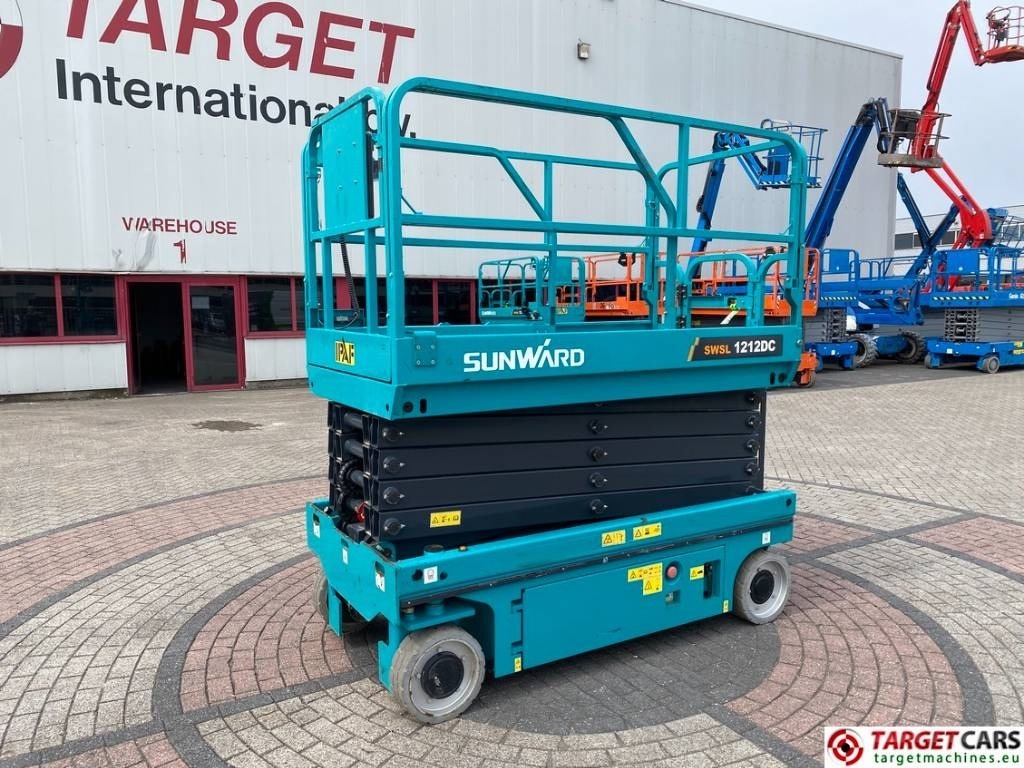 Sunward SWSL1212DC Electric Scissor Work LIft 1200cm - Ножична работна платформа: снимка 1 Sunward SWSL1212DC Electric Scissor Work LIft 1200cm - Ножична работна платформа: снимка 1