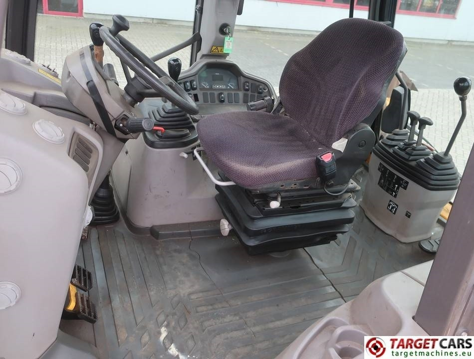 Volvo BL60B Backhoe 4x4 Loader - Багер-товарач: снимка 5 Volvo BL60B Backhoe 4x4 Loader - Багер-товарач: снимка 5