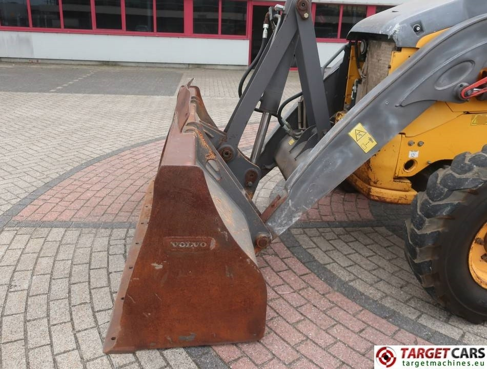 Лизинг на Volvo BL60B Backhoe 4x4 Loader  Volvo BL60B Backhoe 4x4 Loader: снимка 15