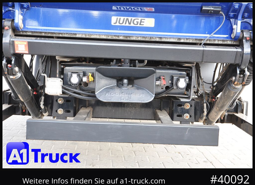 RENAULT D 240, 4x2, Ladebordwand, LBW, guter Zustand - Камион с брезент: снимка 2 RENAULT D 240, 4x2, Ladebordwand, LBW, guter Zustand - Камион с брезент: снимка 2