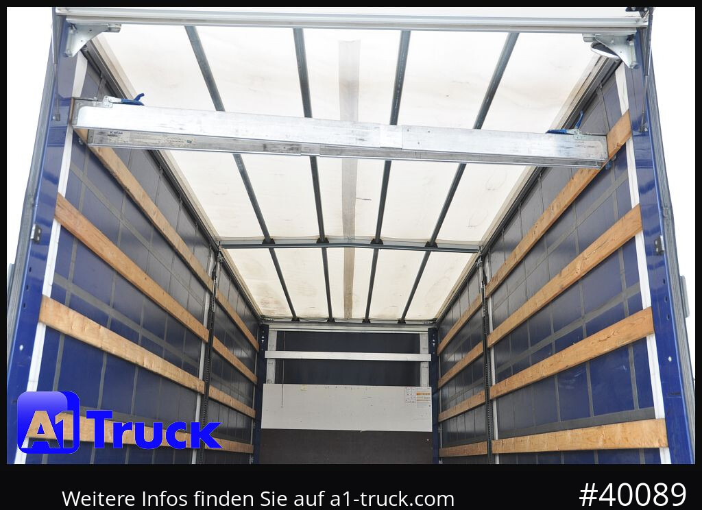 RENAULT D 240, 4x2, Ladebordwand, LBW, guter Zustand - Камион с брезент: снимка 4 RENAULT D 240, 4x2, Ladebordwand, LBW, guter Zustand - Камион с брезент: снимка 4