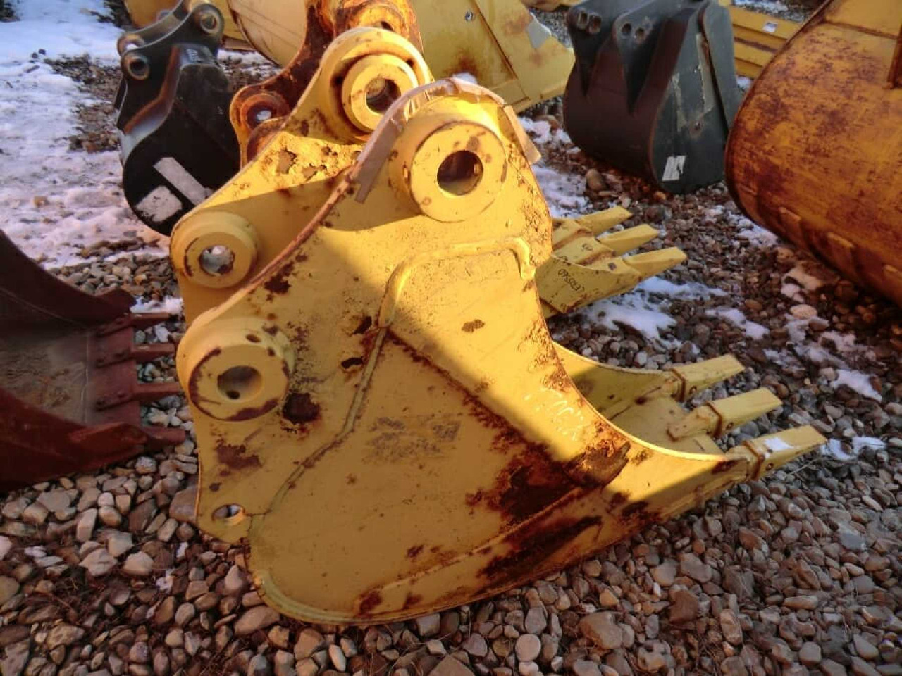 Caterpillar 307 Benna HD con denti, marca ROMEA, peso 200 kg, anno di costruzione 2004. Larghezza mm 300. - Кофа за багер: снимка 5 Caterpillar 307 Benna HD con denti, marca ROMEA, peso 200 kg, anno di costruzione 2004. Larghezza mm 300. - Кофа за багер: снимка 5